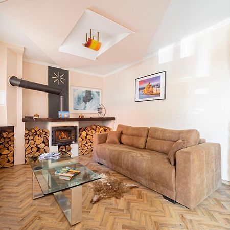 B48 Bigflat - Kenyelem 130 M2 En Villa Törökbálint Dış mekan fotoğraf