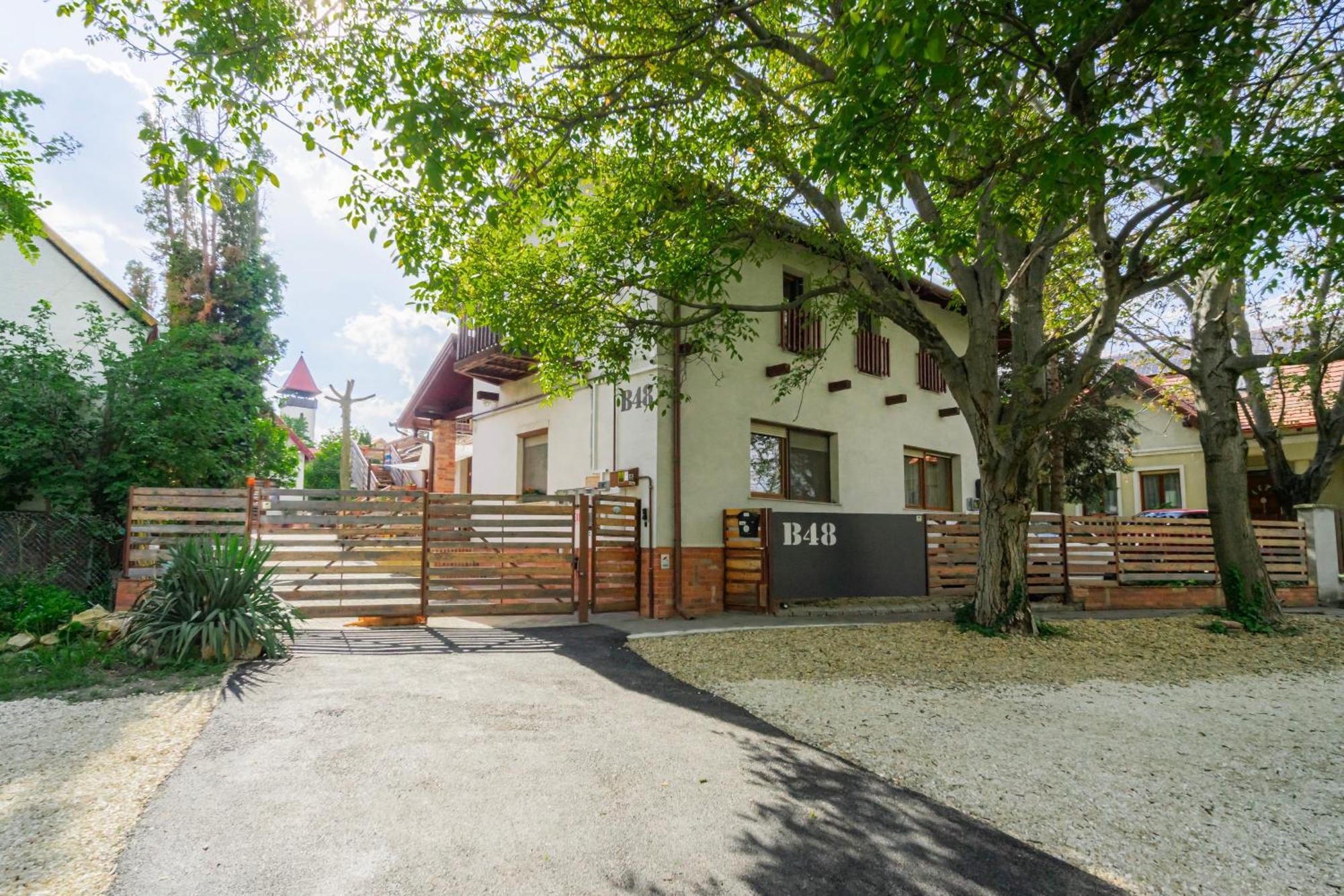 B48 Bigflat - Kenyelem 130 M2 En Villa Törökbálint Dış mekan fotoğraf