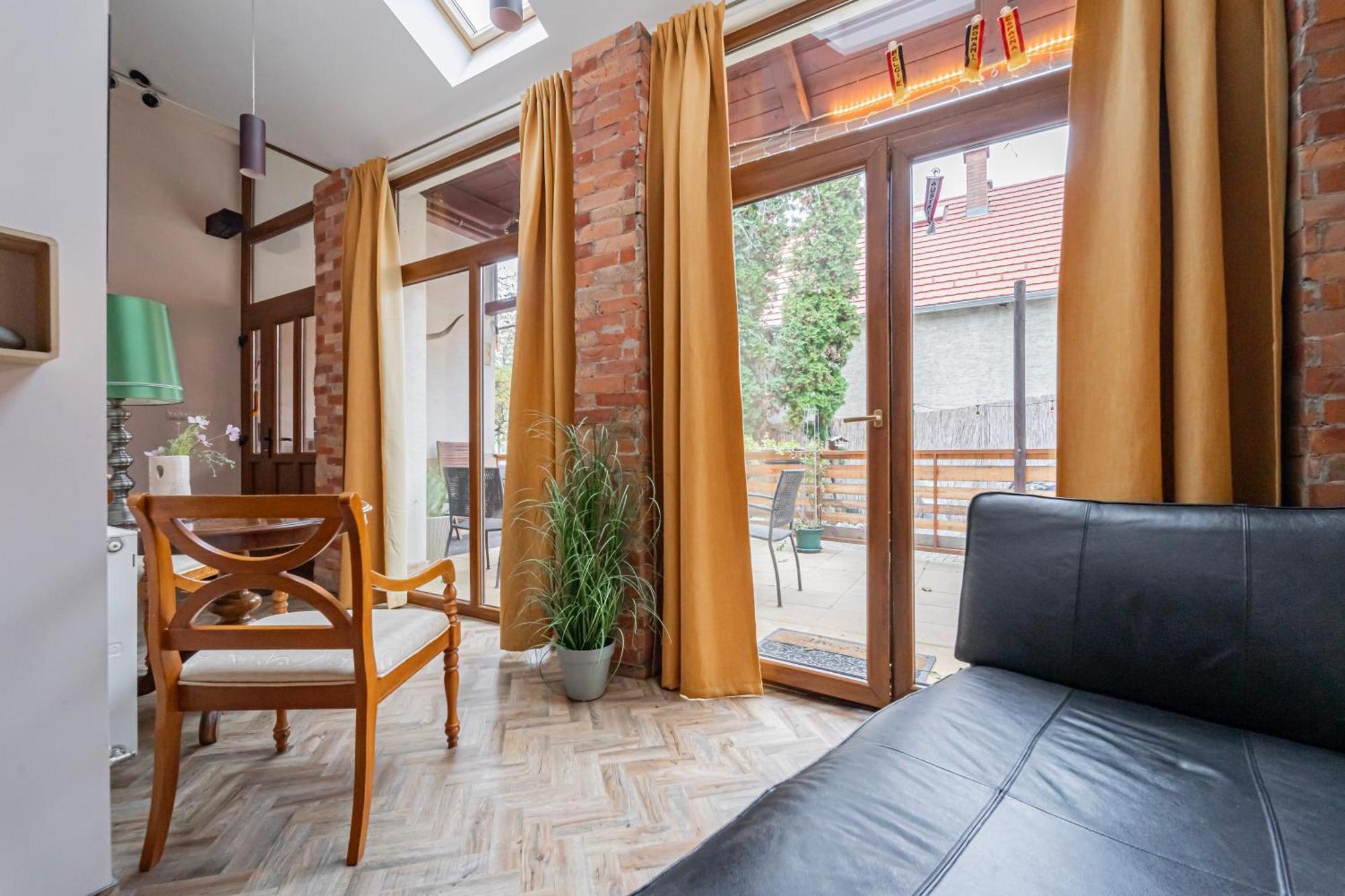 B48 Bigflat - Kenyelem 130 M2 En Villa Törökbálint Dış mekan fotoğraf